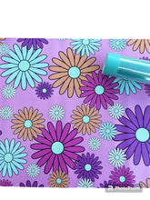 Load image into Gallery viewer, Large Scale Daisy  Smooth Vinyl