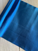 Load image into Gallery viewer, Simply Metallic Solids