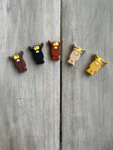 Load image into Gallery viewer, Cow with bow Slide-able