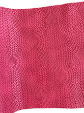 Load image into Gallery viewer, Basket weave curvy-pink