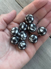 Load image into Gallery viewer, 15 mm gingham bead
