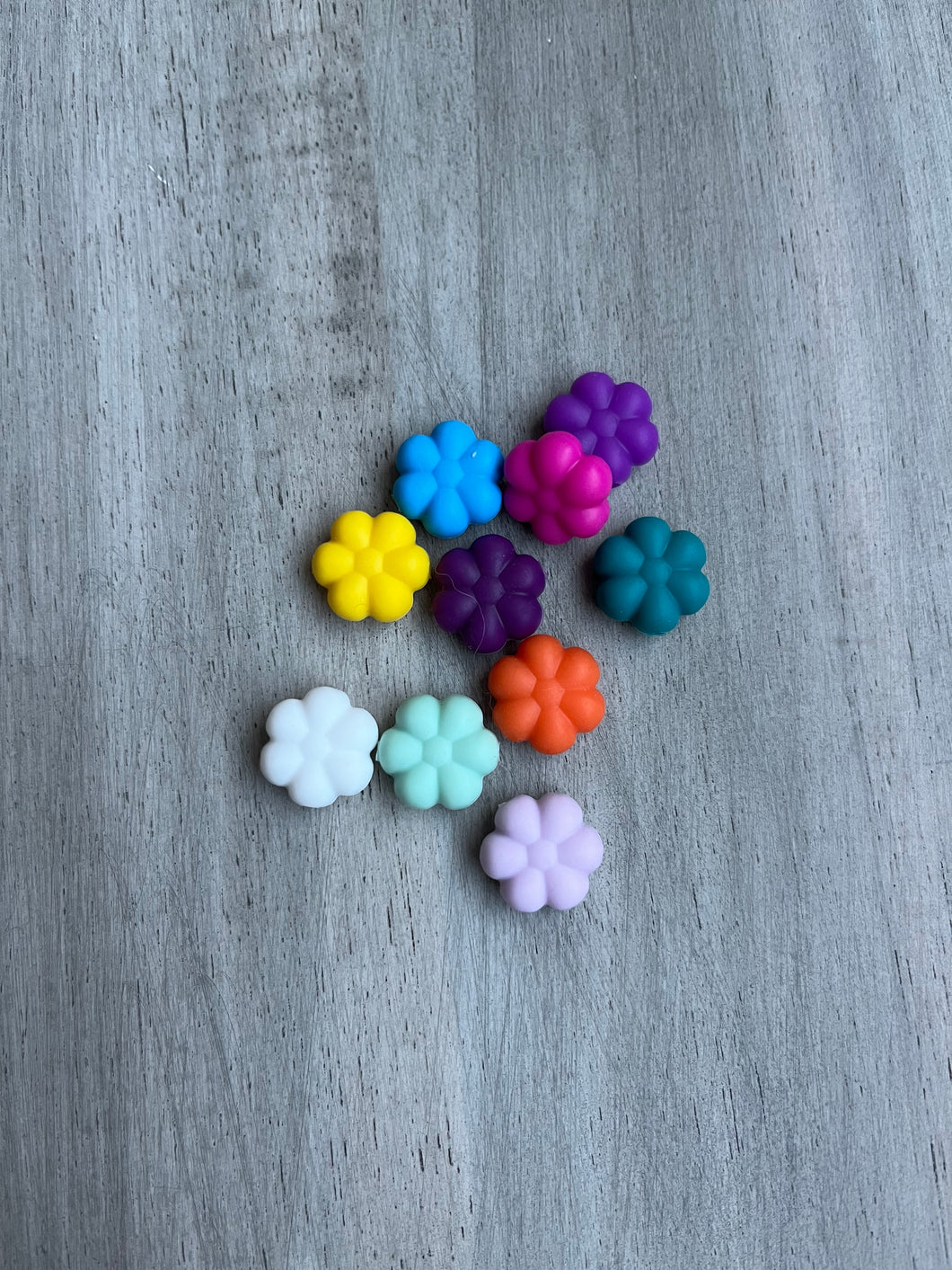 Tiny Flower Bead